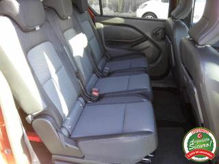 RENAULT Kangoo usata, con Fari LED