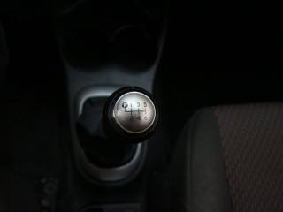 TOYOTA Yaris usata, con Specchietti laterali elettrici