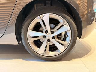 PEUGEOT 308 usata, con Autoradio