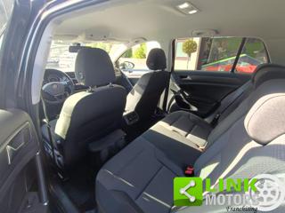 VOLKSWAGEN Golf usata, con Luci diurne