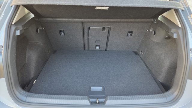 VOLKSWAGEN Golf usata, con Controllo trazione