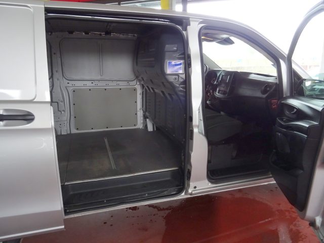 MERCEDES-BENZ Vito usata, con Lettore CD