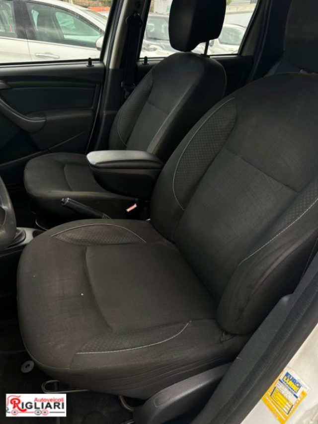 DACIA Duster usata 11