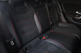 MERCEDES-BENZ CLA 220 usata, con Autoradio digitale