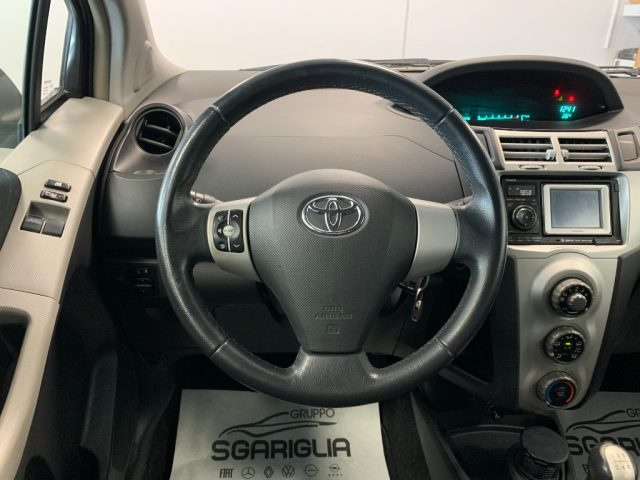 TOYOTA Yaris usata, con Chiusura centralizzata