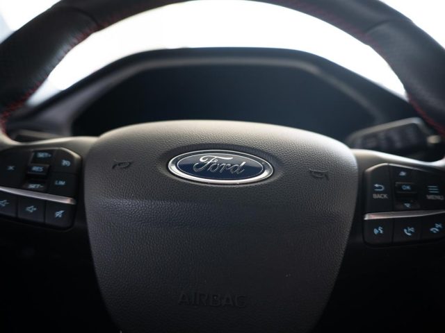 FORD Kuga usata, con Sedili sportivi