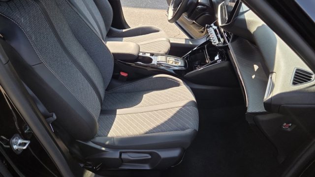 PEUGEOT 2008 usata, con Controllo trazione