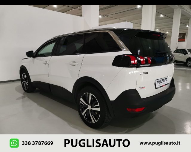 PEUGEOT 5008 usata, con Cerchi in lega