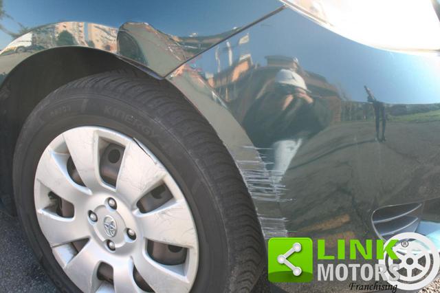 TOYOTA Yaris usata, con Autoradio