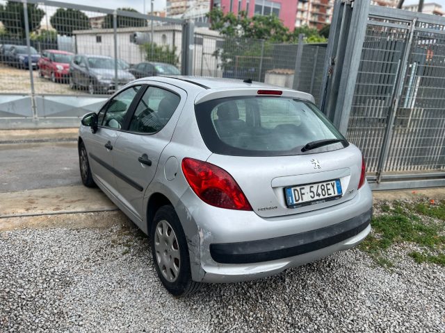 PEUGEOT 207 usata, con Autoradio