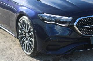MERCEDES-BENZ E 220 usata, con Cerchi in lega