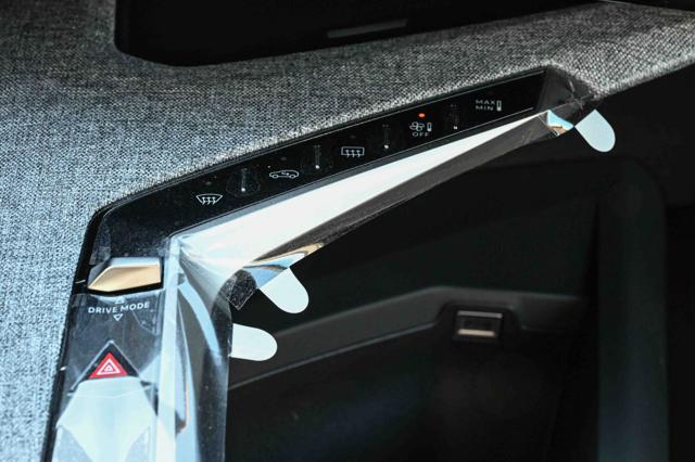 PEUGEOT 3008 usata, con USB
