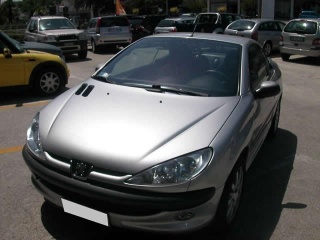 PEUGEOT 206 usata, con Alzacristalli elettrici