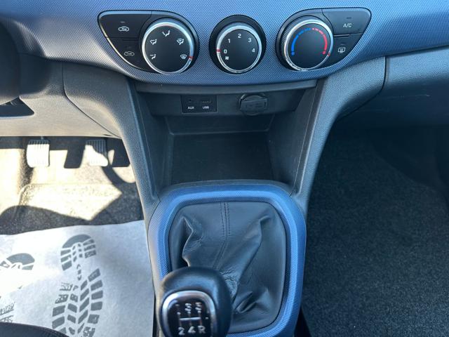 HYUNDAI i10 usata, con Volante multifunzione