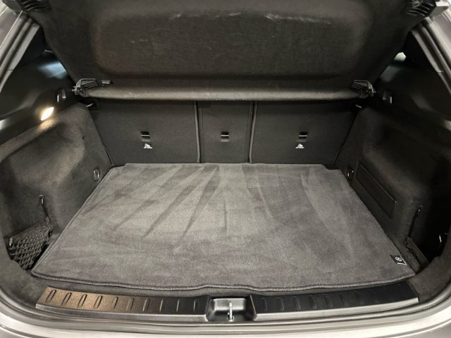 MERCEDES-BENZ GLA 200 usata, con Chiusura centralizzata