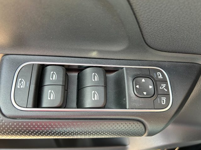 MERCEDES-BENZ GLA 200 usata, con Interni in pelle