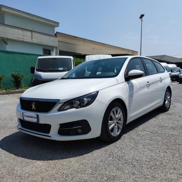 PEUGEOT 308 usata, con Boardcomputer