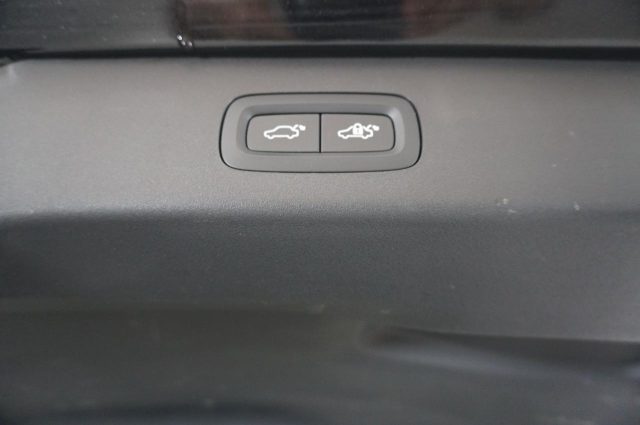 OTHERS-ANDERE OTHERS-ANDERE usata, con Chiusura centralizzata