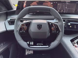 PEUGEOT 5008 usata, con Sistema di navigazione