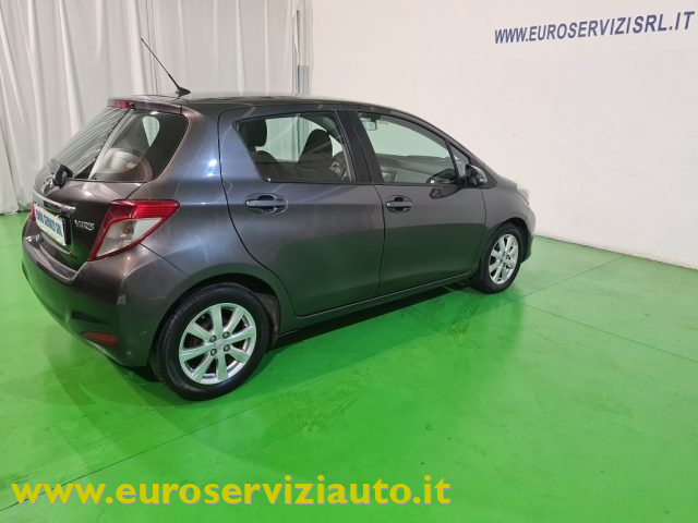 TOYOTA Yaris usata, con Airbag testa