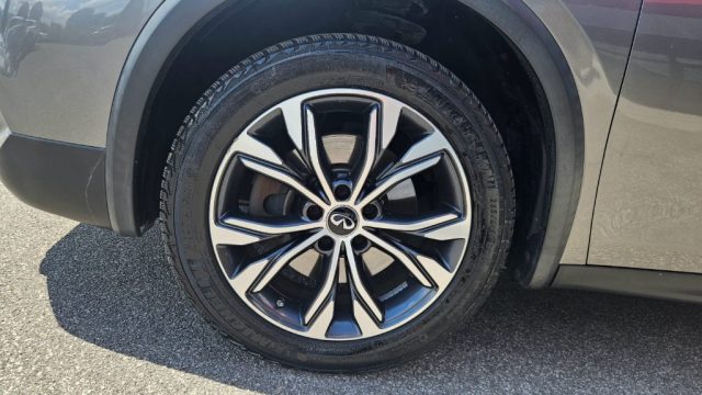 INFINITI QX30 usata, con Controllo elettronico della corsia