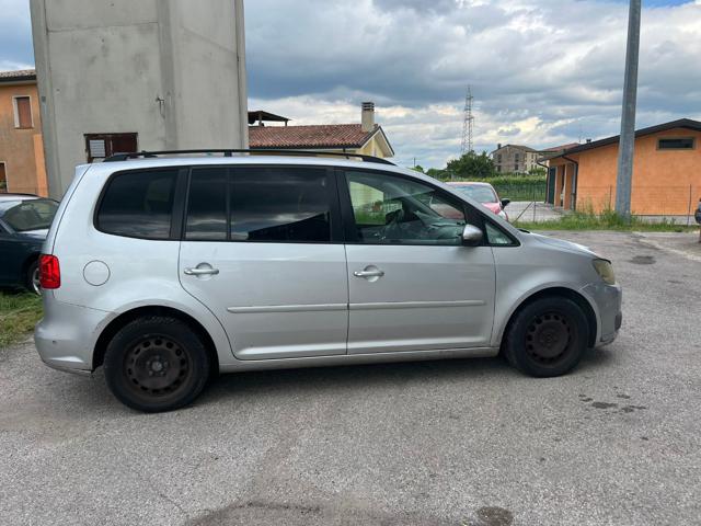 VOLKSWAGEN Touran usata, con Alzacristalli elettrici