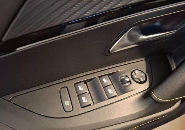 PEUGEOT 2008 usata, con Filtro antiparticolato