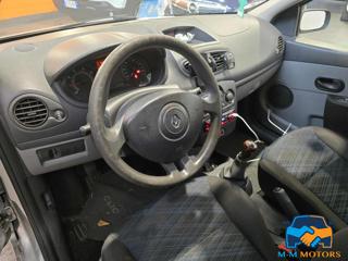 RENAULT Clio usata, con Sedile posteriore sdoppiato