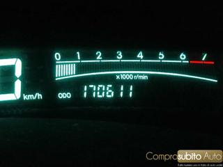TOYOTA Yaris usata 19