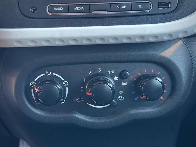 RENAULT Twingo usata 23