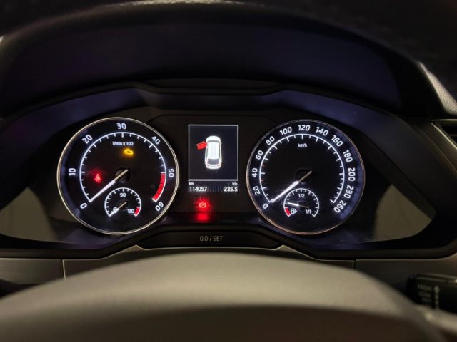 SKODA Superb usata, con Sensore di luce