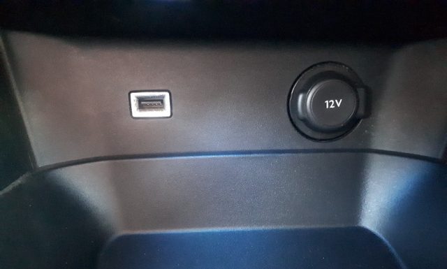 PEUGEOT 3008 usata, con Chiusura centralizzata