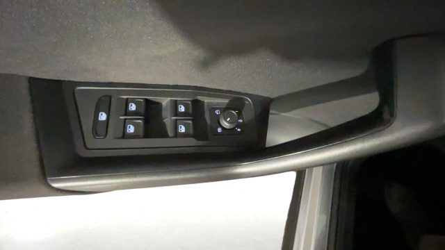 VOLKSWAGEN T-Roc usata, con Park Distance Control