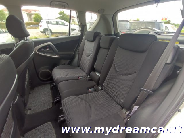 TOYOTA RAV 4 usata 17