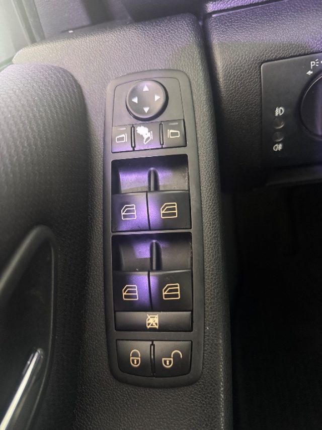 MERCEDES-BENZ A 170 usata 16