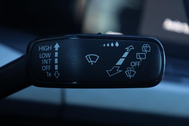 VOLKSWAGEN Golf usata, con Bracciolo