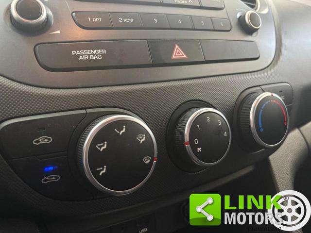 HYUNDAI i10 usata, con Specchietti laterali elettrici