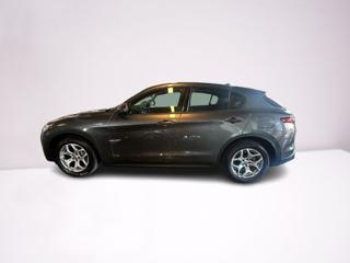 ALFA ROMEO Stelvio usata, con Alzacristalli elettrici