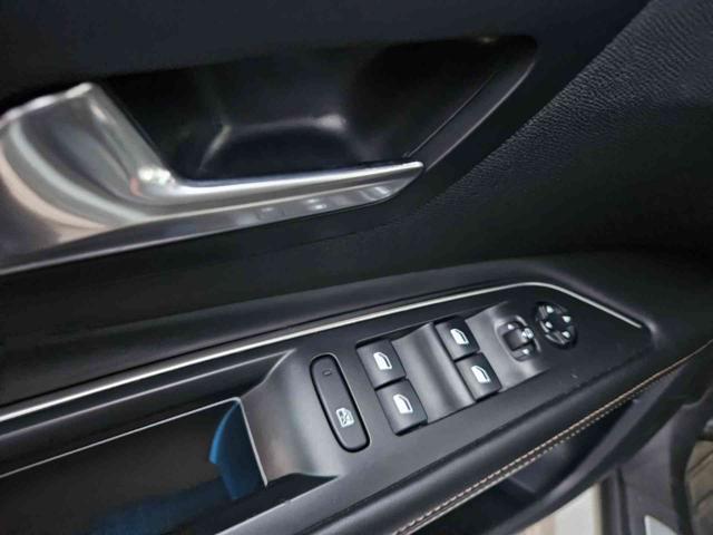PEUGEOT 3008 usata, con Interni in pelle