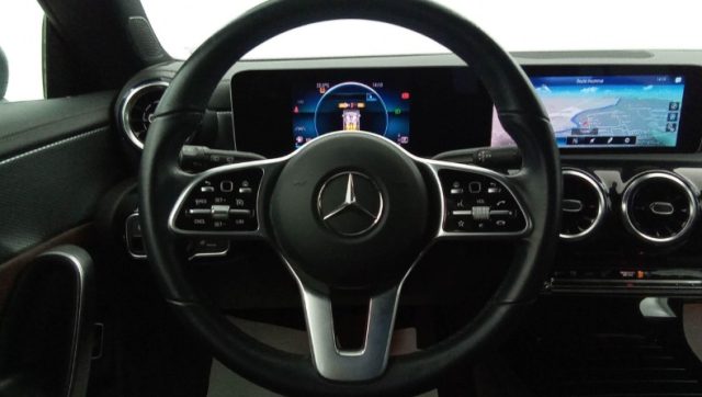 MERCEDES-BENZ CLA 180 usata, con Climatizzatore