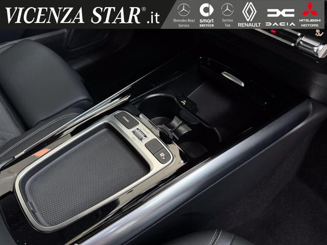 MERCEDES-BENZ GLA 180 usata, con Touch screen