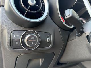ALFA ROMEO Stelvio usata, con Sensori di parcheggio posteriori