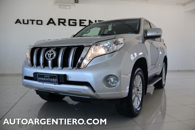 TOYOTA Land Cruiser usata, con Hill holder