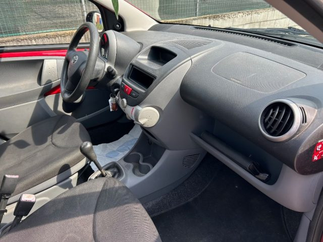 TOYOTA Aygo usata 11