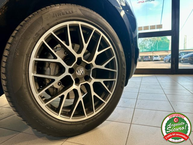 PORSCHE Macan usata, con Boardcomputer