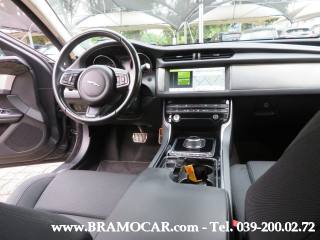 JAGUAR XF usata, con Sensori di parcheggio anteriori