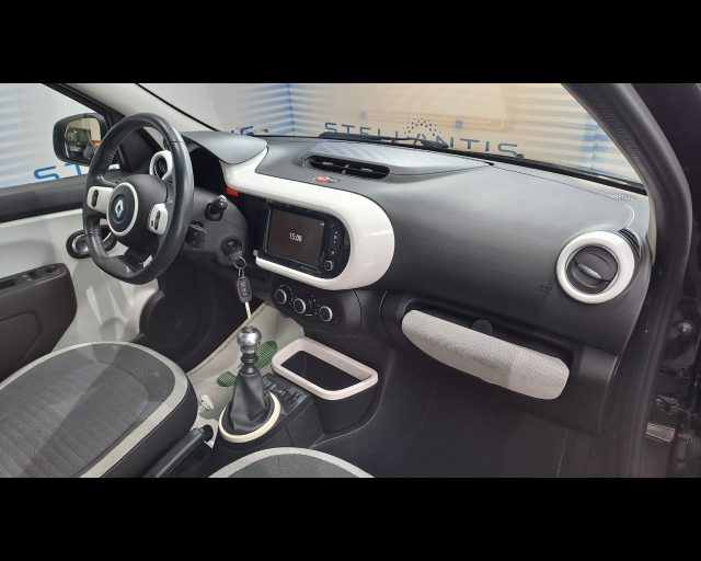 RENAULT Twingo usata 25