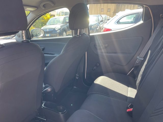 LANCIA Ypsilon usata 13