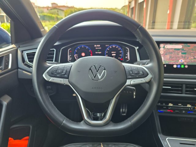 VOLKSWAGEN Taigo usata, con MP3