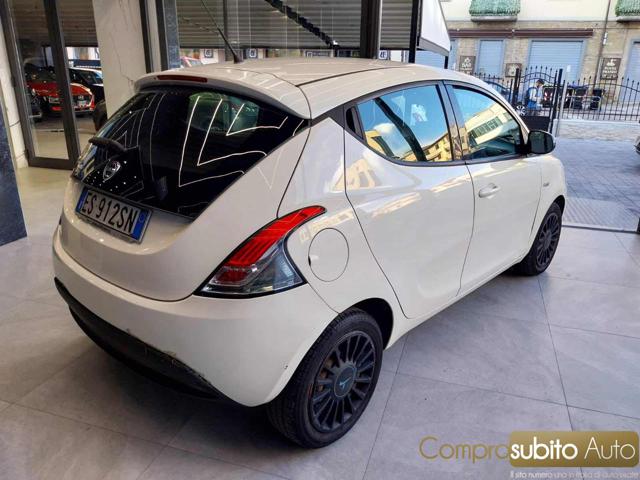 LANCIA Ypsilon usata, con ESP